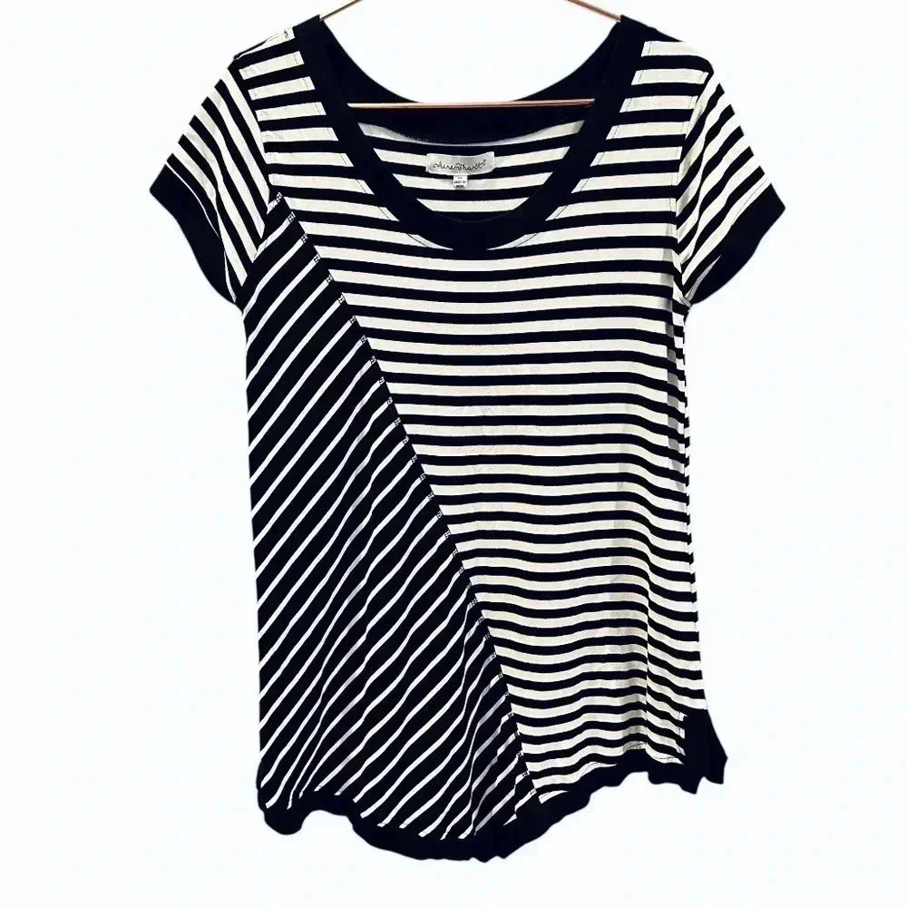 Keren Hart black and white striped asymmetrical shirt size M